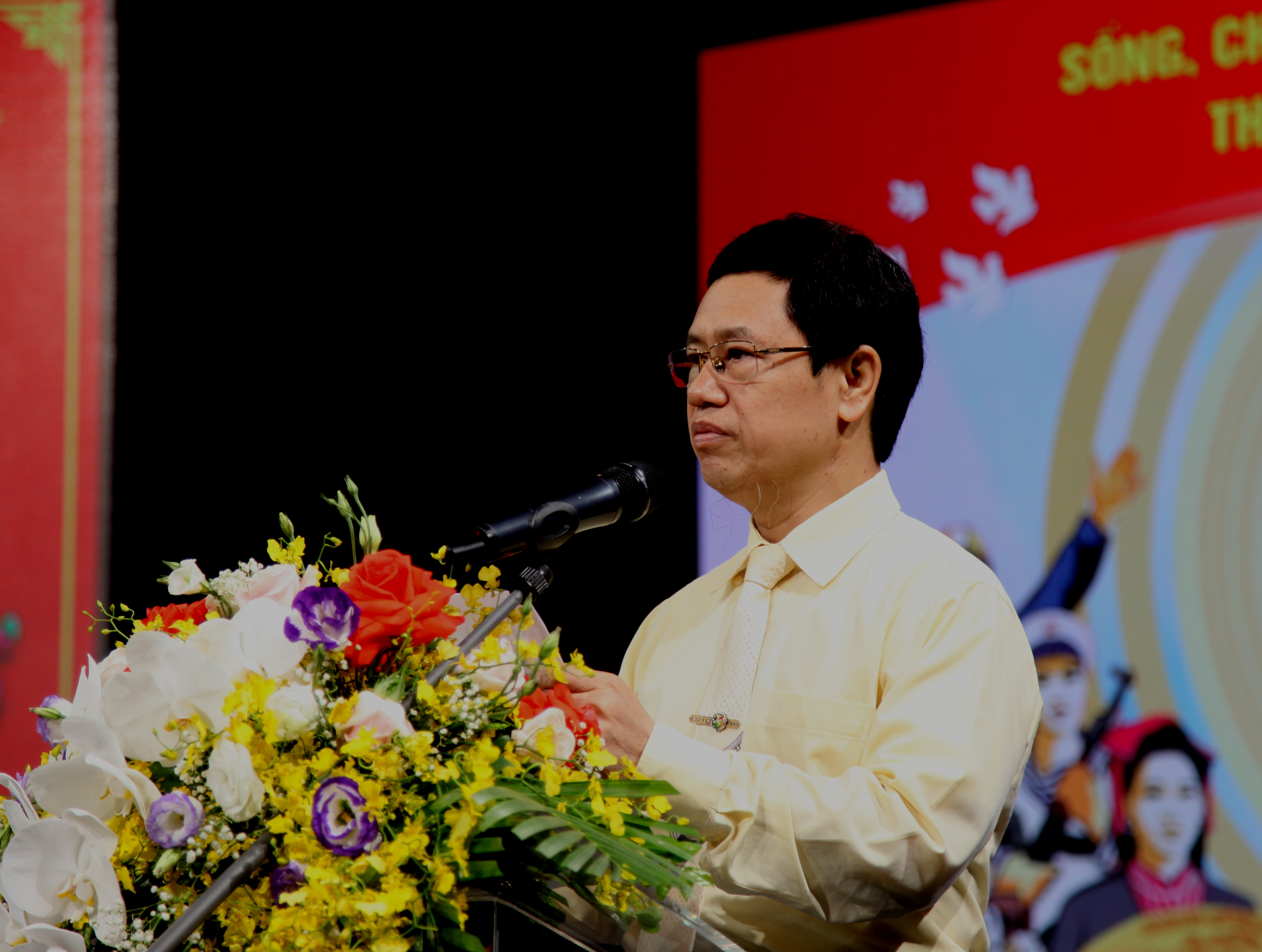 Hội nghị biểu dương điển hình  Học tập và làm theo tư tưởng, đạo đức, phong cách Hồ Chí Minh